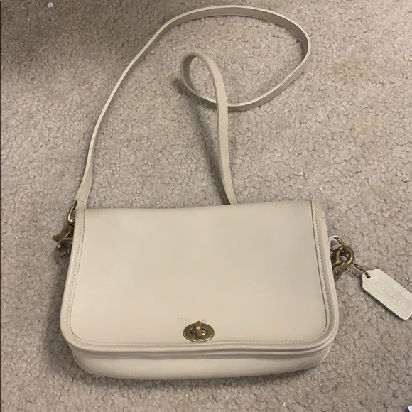 Coach Handbags - Vintage Coach Leather Crossbody